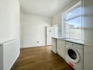 Kitchen - click for photo gallery